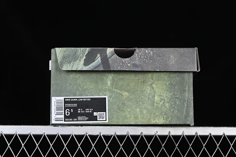 All Categories Nk SB Dunk Series Nk SB Dunk Low Low-top Sneakers Nk Dunk Low Panda Prank-Sliding Track Reverse Skateboard SB Strap Casual Sneakers DD1391-100
